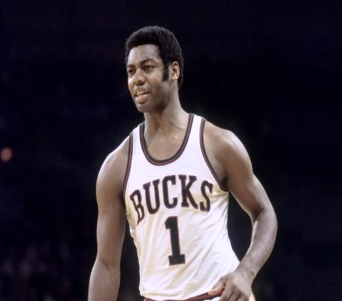 又23投18中！抱歉罗伯特森：你从历史第一变成了历史第二