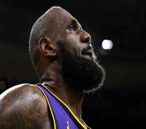 好消息，湖人队勒布朗詹姆斯结束G联赛训练后即将回归球队合练