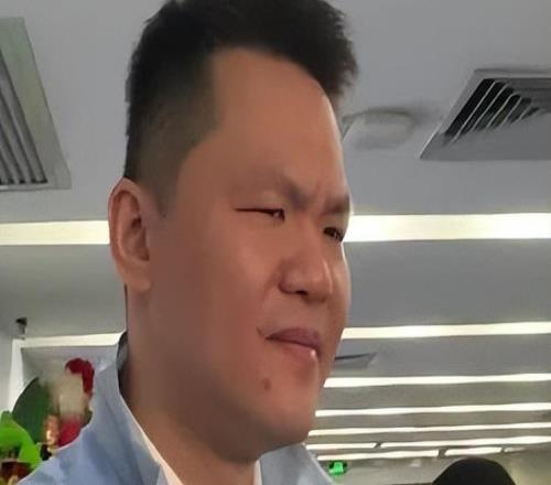 广东3消息！杜锋官宣徐杰接班人，朱芳雨重磅发声，新小外骑电驴