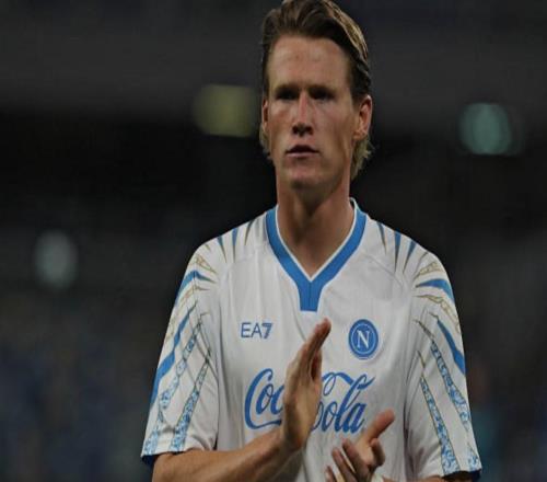 镜报：麦克托米奈上赛季意甲收官战亲签球衣成交价超2.4万欧