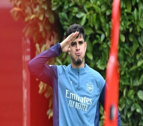 首发出战北伦敦德比，枪手中卫因卡皮耶迎来首次英超先发