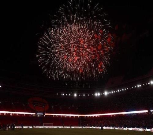 巴萨时隔909天重返诺坎普，40大胜庆祝回归