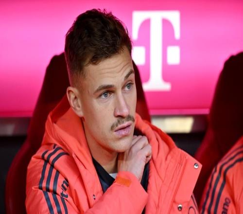 图片报：虽然脚踝疼痛感依然强烈，但基米希想带伤出战阿森纳