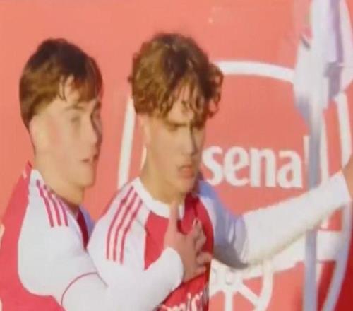 15岁道曼禁区内天秀回旋破门，青年欧冠阿森纳42逆转拜仁