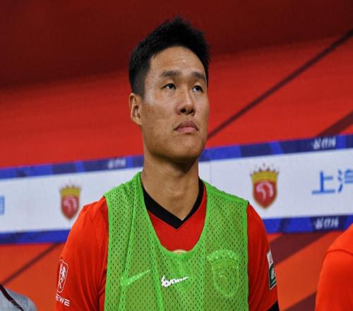 意外！他刚在上港夺冠，就连夜宣布离队走人，将选择加盟大连英博