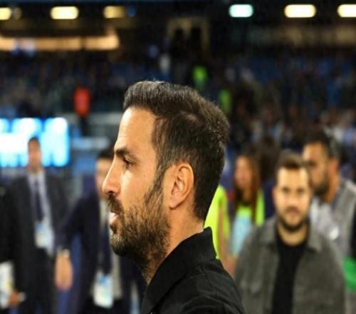 20！法布雷加斯率科莫惊艳意甲，全联赛为之侧目