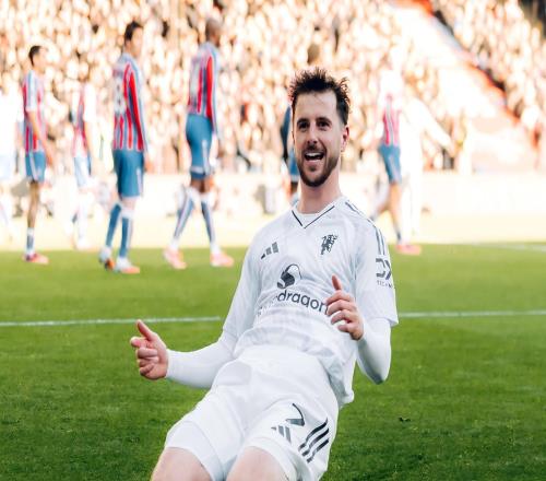 芒特本赛季英超打进两球，追平过去两个赛季总数