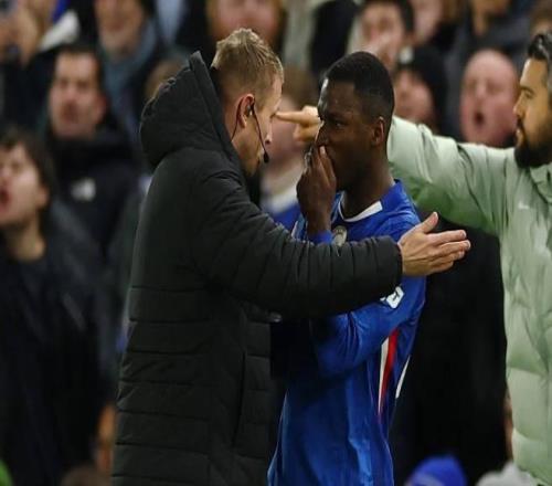 火药味十足！半场比赛切尔西一黄一红，阿森纳四名球员染黄