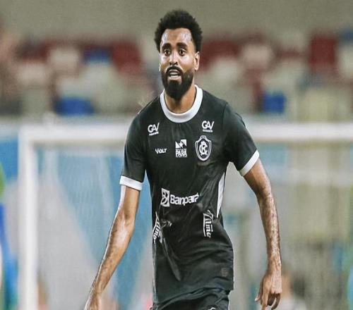 奇闻：巴西球星自掏腰包加盟中超！为了来中国损失数十万巨款