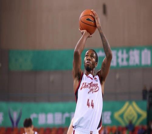 【CBA俱乐部杯】小组赛拿下首胜，浙江稠州金租9178胜新疆伊力特！