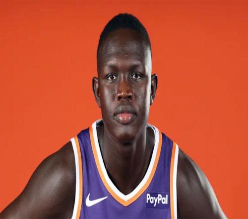 杨瀚森破敌阵出任首发，同届马鲁阿奇蓄力静待开花