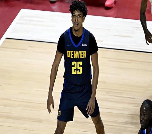 发展联盟赛场状态神勇，掘金为什么不给后场新秀一些表现机会呢