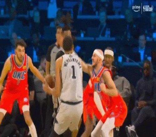 天命人！文班逆天中投掀翻雷霆登场21分钟赢21分