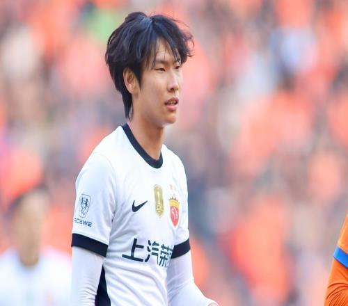 邵佳一听到了吗20岁中超冠军王牌喊话：想进国足！球迷却泼冷水