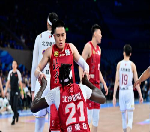 2外援合砍2分！宁波旧将联手来北京“诈骗”，京蜜：软的像老奶奶