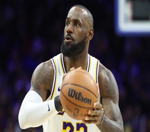 湖人队詹姆斯透露在他连续1297场得分上双的纪录中，从未做过的事