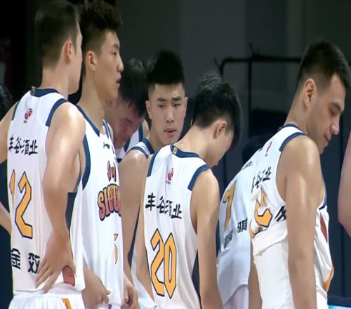 CBA疯狂一夜！杨瀚森母队破17年魔咒，最新排名大乱：仅剩2队全胜