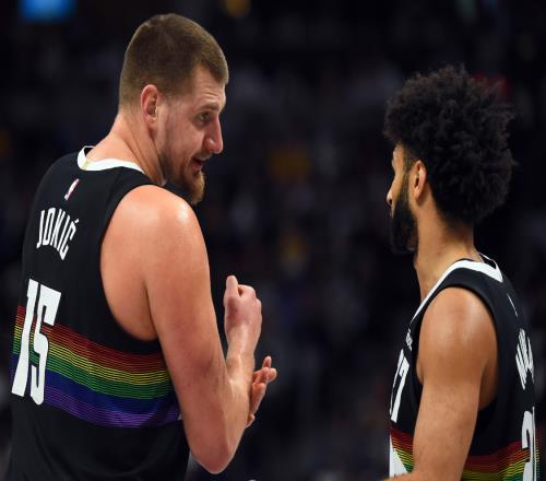 统治圣诞大战！狂轰91分18板25助，历史第一组合诞生，谁顶得住啊