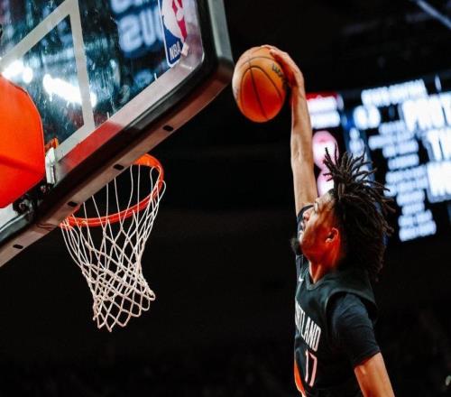 开拓者3分险胜独行侠！杨瀚森10分钟0分1助攻，状元弗拉格15+6+8