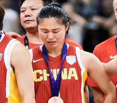 国家出手！宫鲁鸣打压球员真相大白，幕后黑手被揪，王思雨太无辜