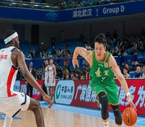 连续三场0分！昔日CBA王牌锋线加盟辽篮被用废，杨鸣看走眼了