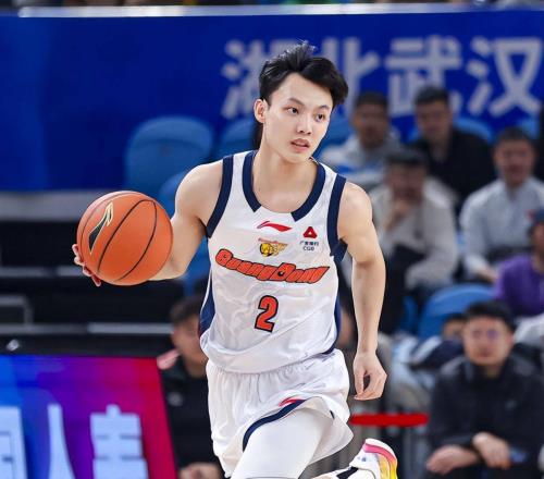 广东胜天津取8连胜！赛后数据一目了然不是徐杰他才是最大功臣