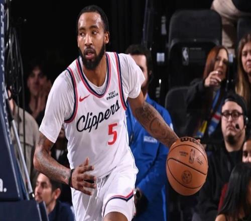 复出后的状态相当不错，锋线大将对于快船的重要性依然相当突出