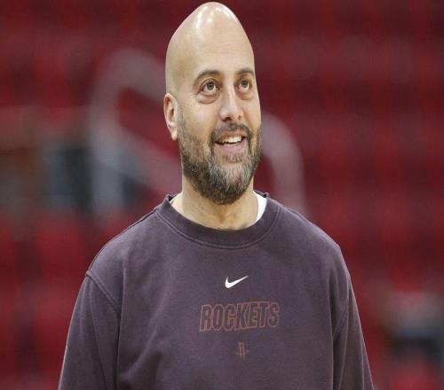 首发后4战全胜！火箭24岁大闸崛起！斯通骑虎难下，大合同无悬念