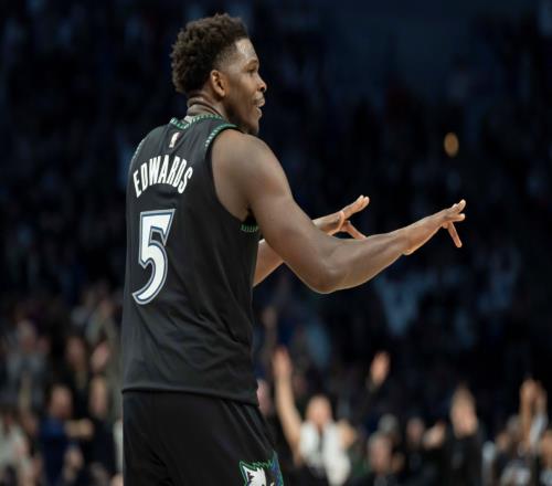 1200记三分！爱德华兹发威了，达成79年NBA绝无仅有的神纪录
