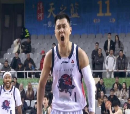 终于迎来爆发，高诗岩25分7板11助4断率山东取得三连胜