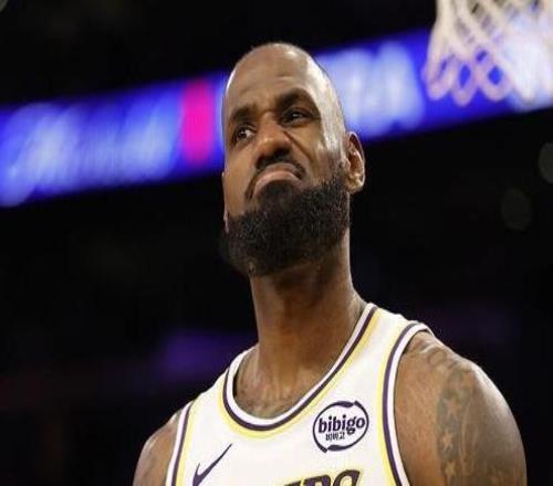 詹姆斯：我是个全面的球员总会尽己所能帮助球队