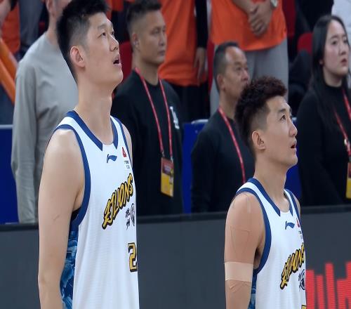 CBA神剧情！广厦被打152，半场落后上海12分，广东有望重返榜首