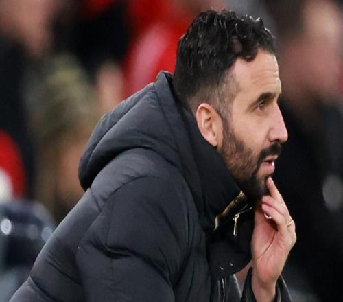 记者：三年是拉爵说给外界听的，只打算给阿莫林38场的机会