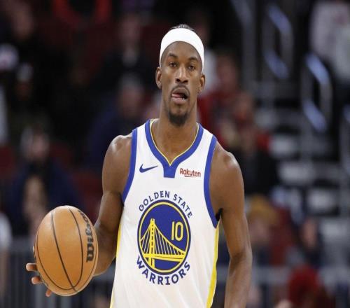 有意思，勇士吉米巴特勒对主帅科尔被驱逐出场的反应堪称完美