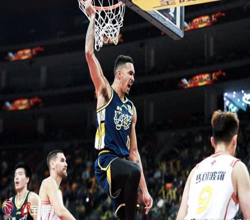 深夜12点！抖音体育公开向广东队道歉，解说员用词不当遭终止解说