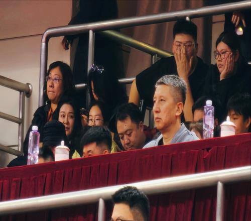 意外35分惨败！终结3连胜，CBA焦点1战，郭士强现场叹气难掩失望