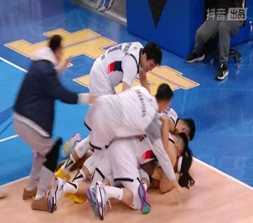 绝杀北京队！山东应该感谢一人，是他成全谢智杰，功劳不逊珀赛尔