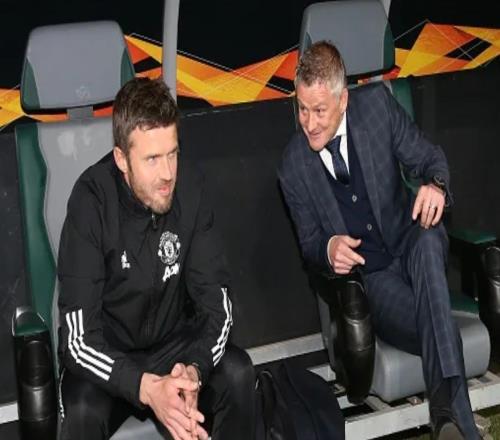 舒梅切尔：让索尔斯克亚、弗莱彻、卡里克一起撑过曼联这赛季