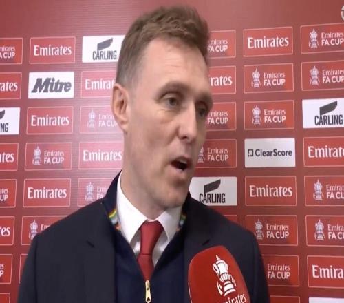 弗莱彻：梅努场下不太表露情绪卡塞米罗会在需要时上场