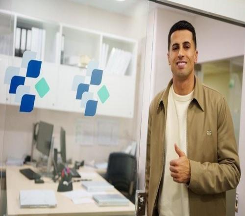 巴萨官方：坎塞洛已完成体检，将于北京时间周二20点完成签约