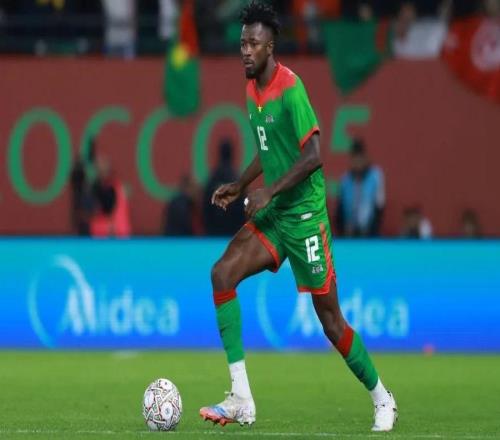 药厂官方：塔普索巴大腿肌肉存在结构性损伤，预计伤缺2至3周