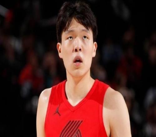 开拓者伤病报告：阿夫迪亚缺席今日比赛，杨瀚森可以正常出战