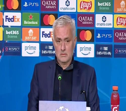 穆帅：很意外缺乏成绩的人能执教顶级球队我很欣赏斯帕莱蒂