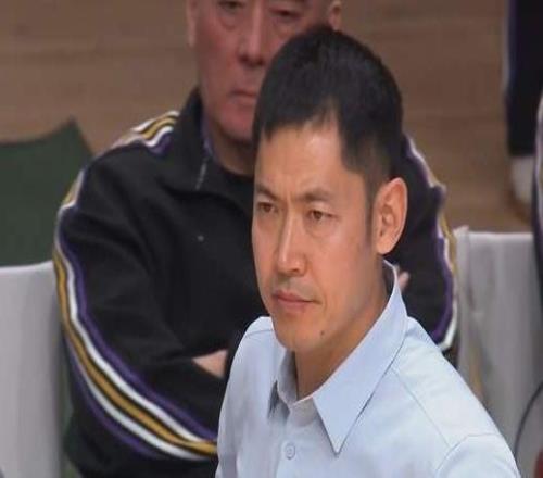 狂输23分！就这还不下课张庆鹏还是早点歇了吧，卫冕冠军7连胜