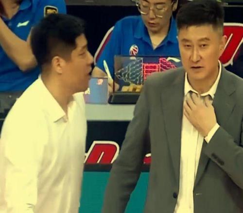 粤晋大战二番战多达67次犯规！看似杜锋复仇了，但还是赢得太少了