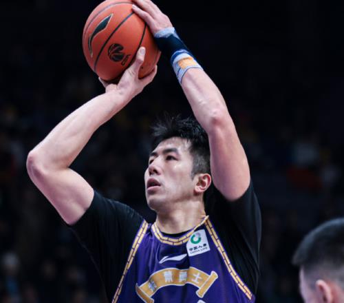 连克北京吉林！2连胜北控强势反弹内线大腿复活，张庆鹏帅位稳了