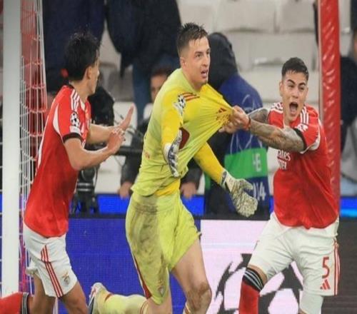 读秒创造奇迹，特鲁宾是欧冠历史第五位进球的门将