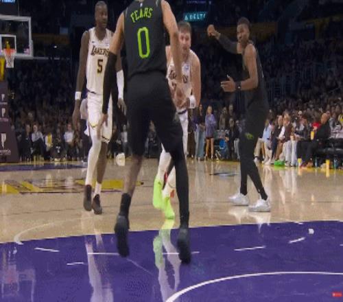 敢揍多尔特，此子必成大器？