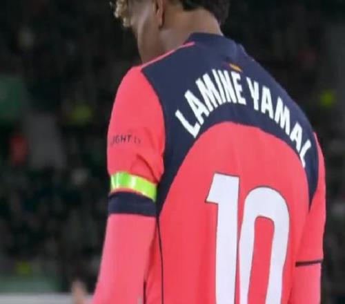 31！西甲争冠一夜又变了：巴萨先赛+领先4分，皇马没退路了