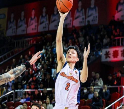 徐杰受伤，广东13分惨败接下来对阵上海可能遭遇三连败